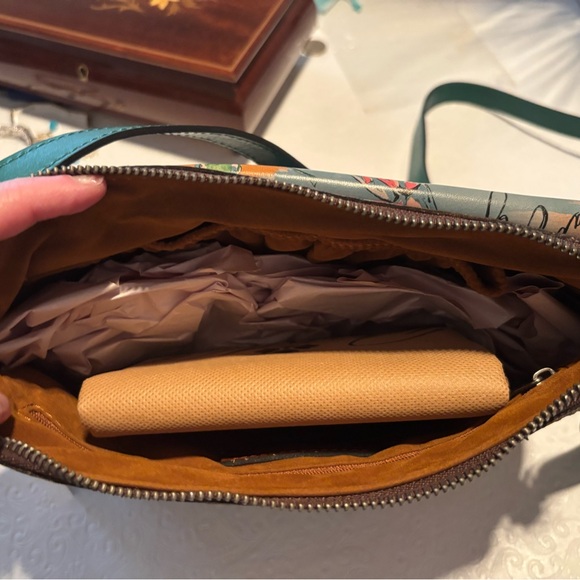 NWT Patricia Nash “Beautiful Girl”Crossbody Bag - Blue and Orange. Avellino bag - Picture 5 of 7